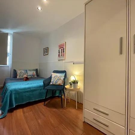 Moll De La Fusta Albergue Barcelona